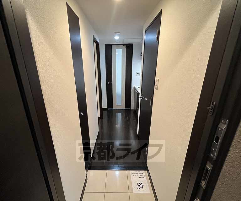 その他部屋・スペース　玄関からすぐ居室に入れます。