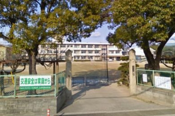 小学校　岡山市立箕島小学校（小学校）まで1058m
