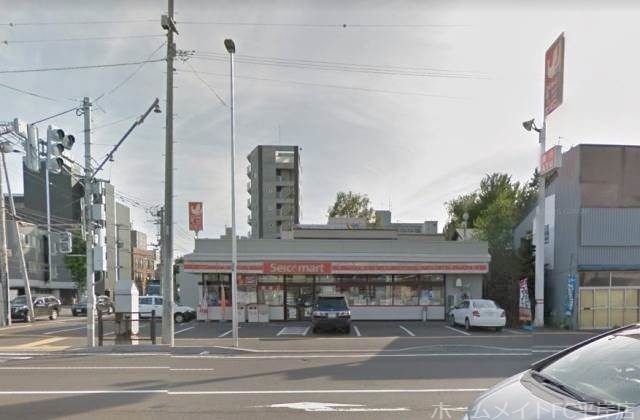 ドラックストア　ツルハドラッグ豊平4条店（ドラッグストア）まで44m