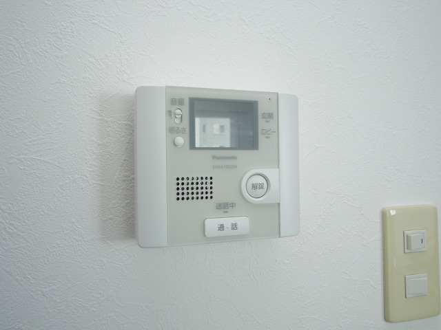 セキュリティ　来客の顔が見えて安心！TVモニターホン付きです♪