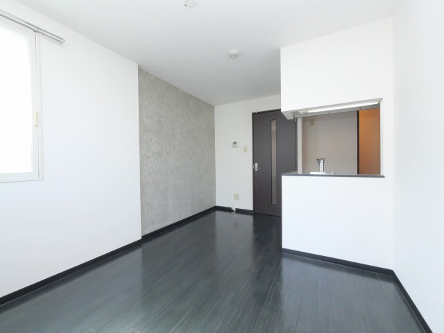 居室・リビング　明るい居間で気持ちまで明るくなりますね！