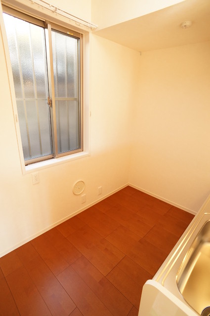 キッチン　窓があり明るいキッチンです。