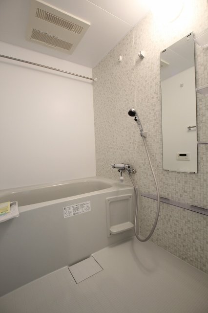 バス・シャワールーム　同物件別号室のものです。