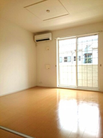 居室・リビング　内装もきれいです