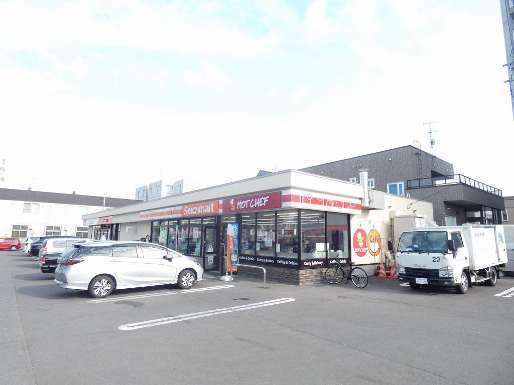 コンビニ　セイコーマート（コンビニ）まで392m