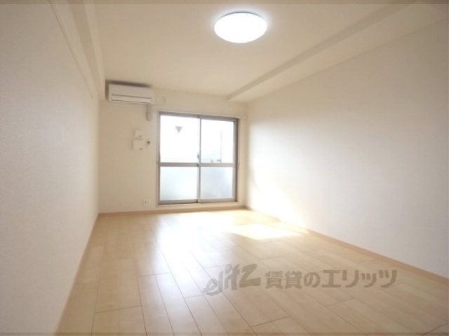 居室・リビング　居室