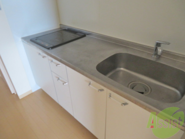 キッチン　シンプルなキッチンです。一人暮らしは最適ですね。