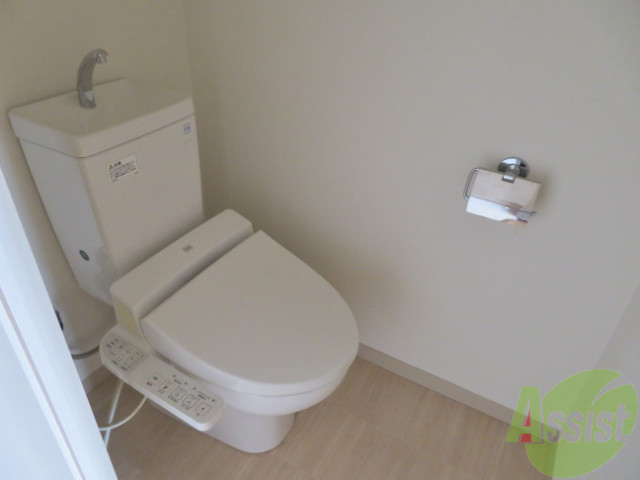 トイレ　ウォシュレット付きのトイレです。シャワートイレは日本の宝。