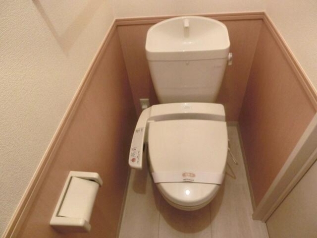 トイレ　温水洗浄暖房便座