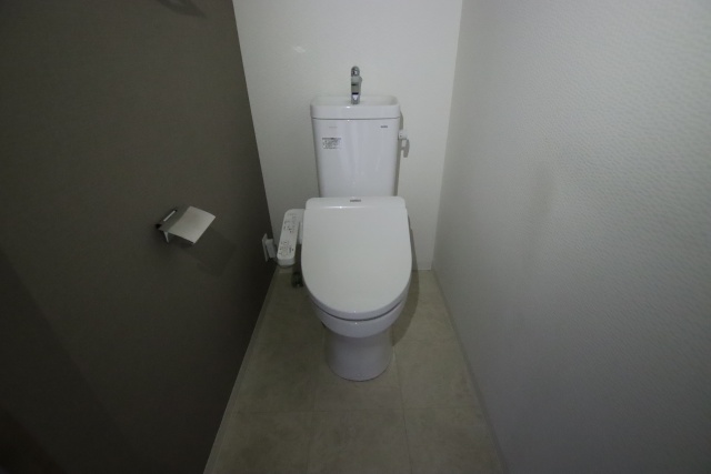 トイレ　※別室の参考写真の為、現況優先です。