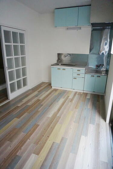 居室・リビング　オシャレなフローリング