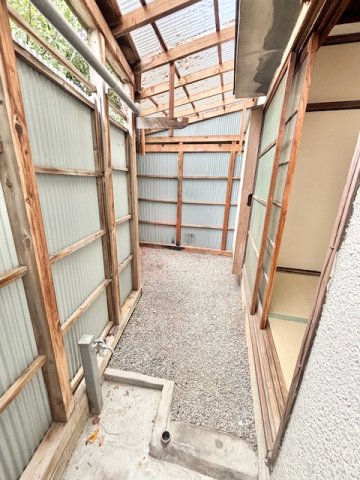 庭　裏庭付きで趣味のガーデニングはいかがでしょうか？