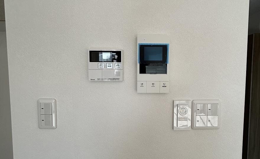 その他部屋・スペース　給湯リモコン（バスルーム）
