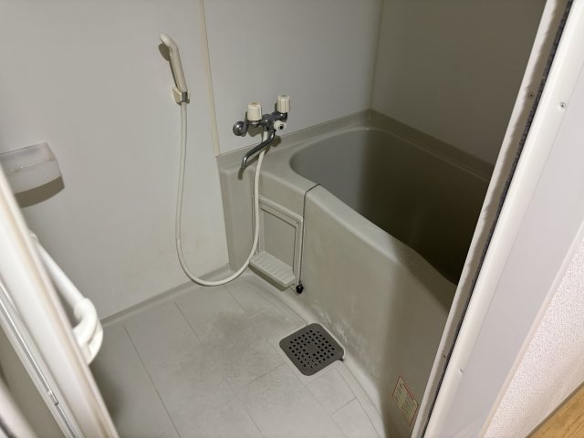 バス・シャワールーム　※写真は同間取別室のものです