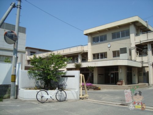 中学校　岡山市立操山中学校（中学校）まで397m