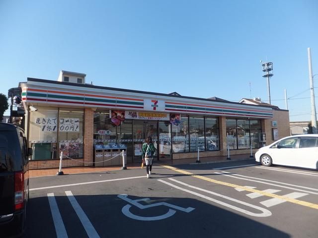 コンビニ　セブンイレブン（コンビニ）まで800m
