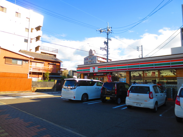 コンビニ　セブンイレブン柳原店（コンビニ）まで40m