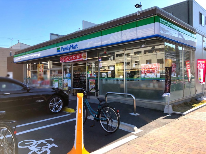 コンビニ　ファミリーマート柳原2丁目（コンビニ）まで95m