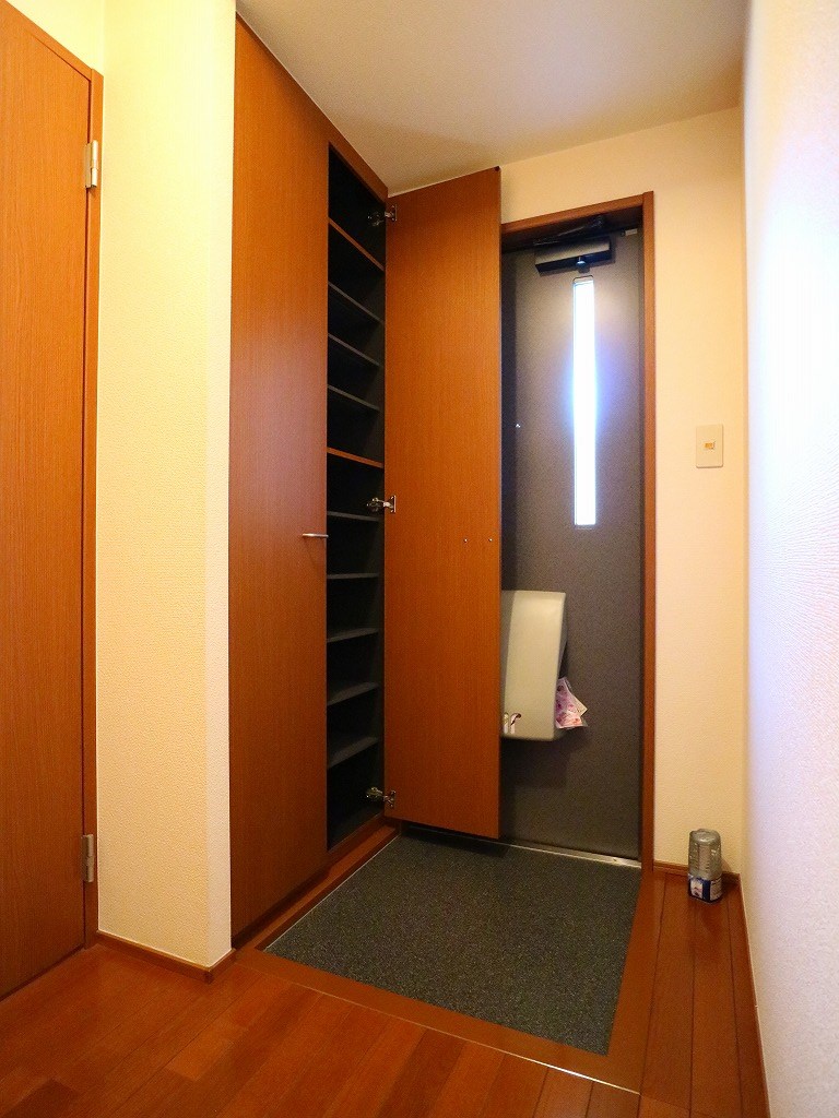 玄関　※別号室参考、現状優先です。