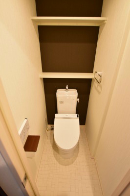 トイレ　温水洗浄便座付き