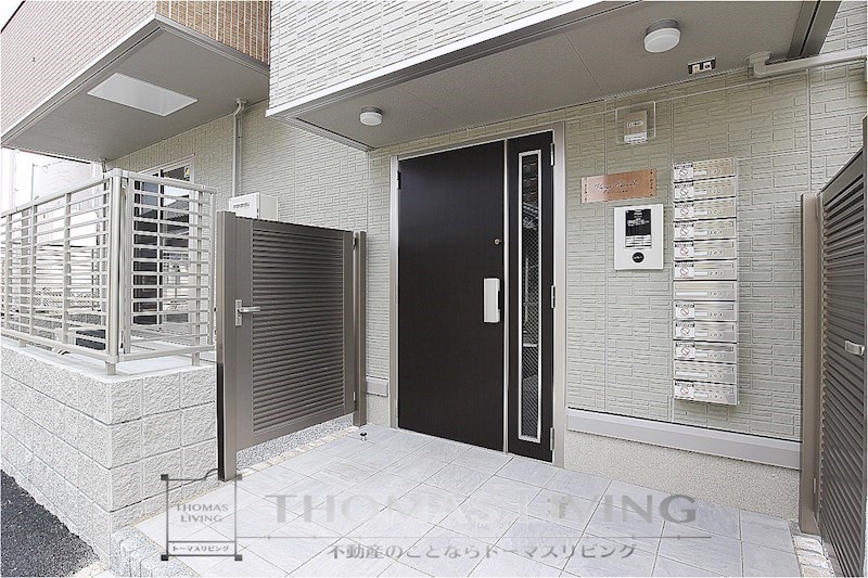 エントランス　安心と安全のオートロックです。