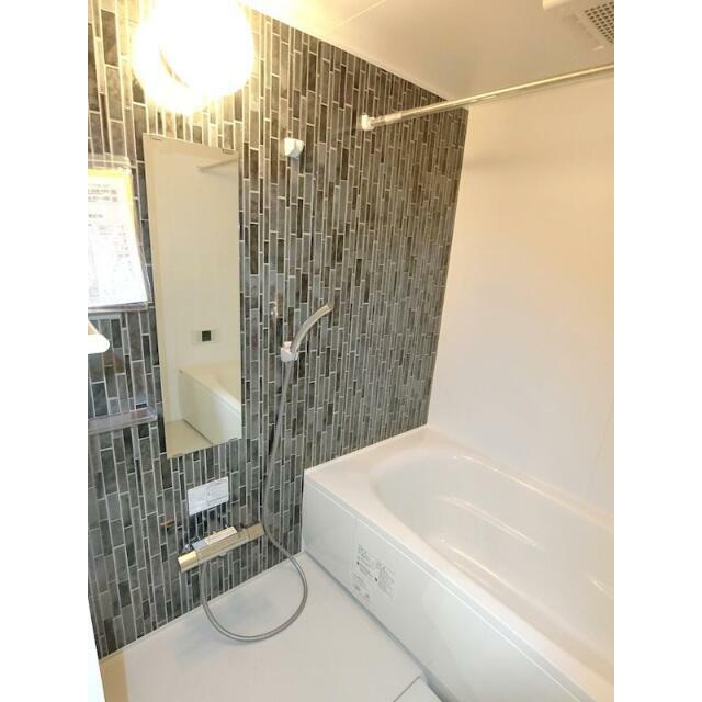 バス・シャワールーム　１６１６タイプの広々とした浴槽に入って一日の疲れをリフレッシ