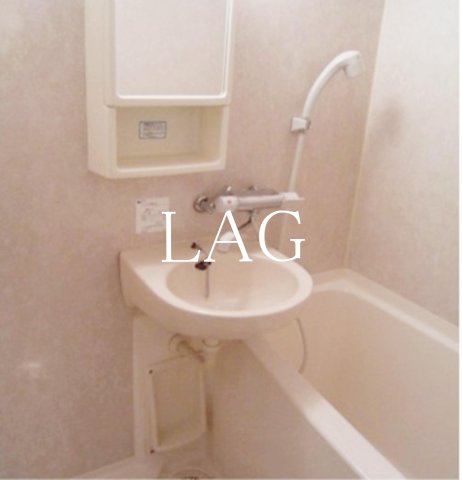 バス・シャワールーム　お風呂です。