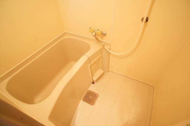 バス・シャワールーム　別号室イメージ