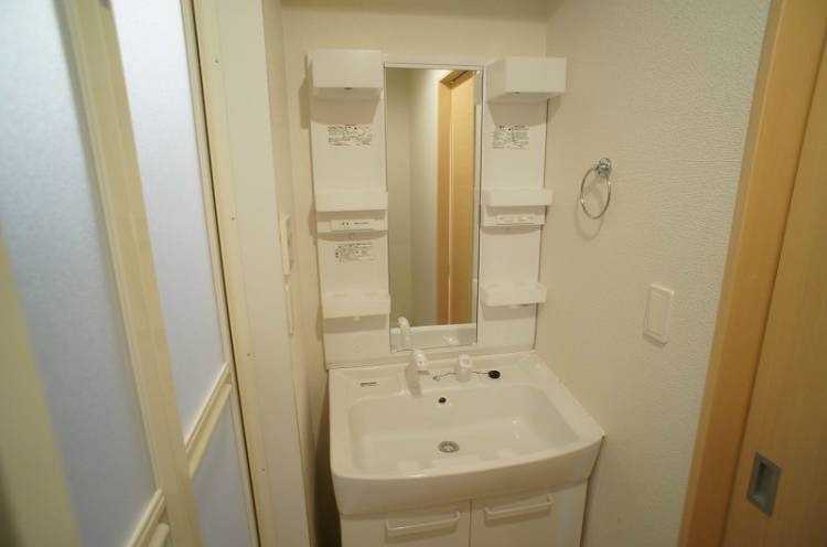 洗面設備　同仕様