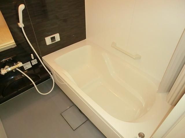 バス・シャワールーム　追焚機能付き1坪浴室