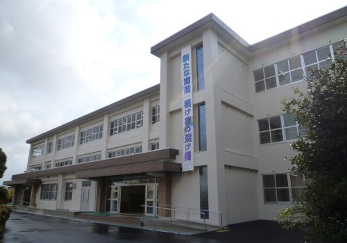 中学校　福知山市立南陵中学校（中学校）まで193m