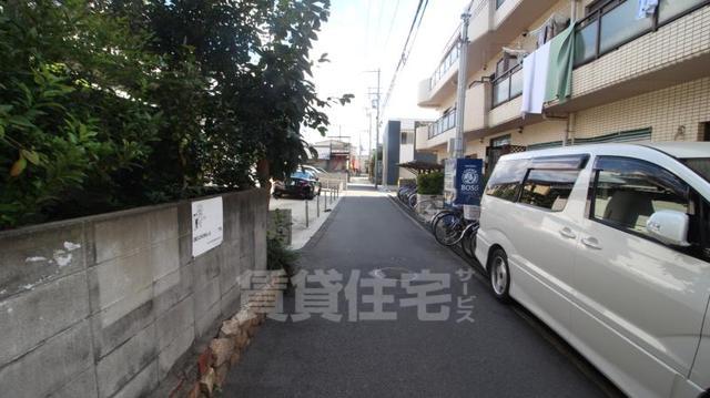 コンビニ　セブンイレブン　豊中服部豊町1丁目店（コンビニ）まで426m