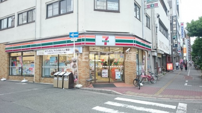 コンビニ　セブンイレブン 大阪大国町駅北店（コンビニ）まで346m