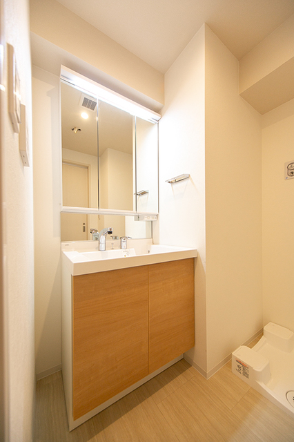 洗面設備　※写真は同タイプ住戸です。