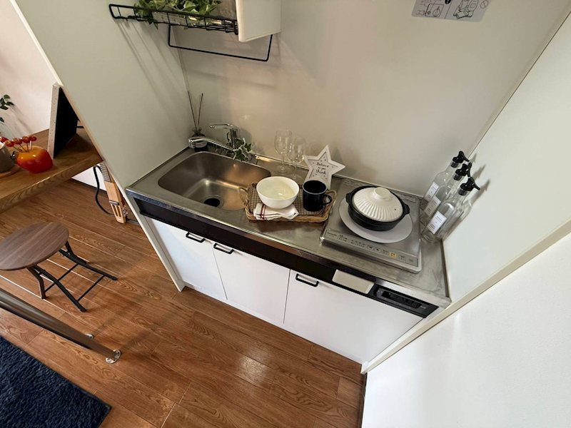 キッチン　同建物同号室の室内写真になります。(305号室)