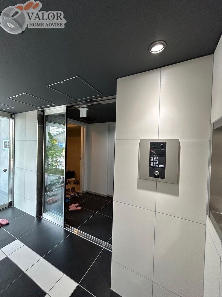 エントランス　エントランス