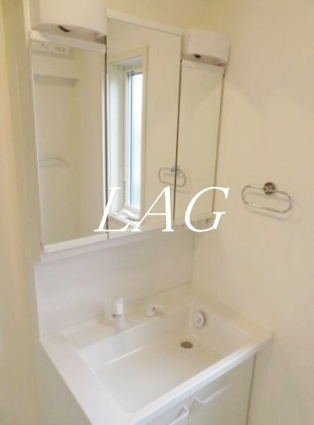 洗面設備　独立洗面台です。