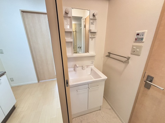 洗面設備　洗髪洗面化粧台