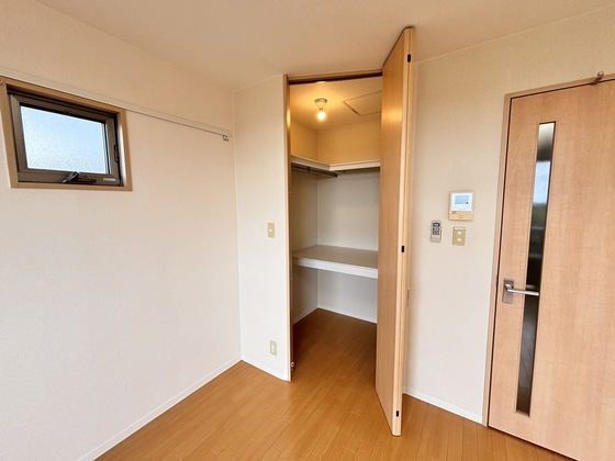 収納　ウォークインクローゼット