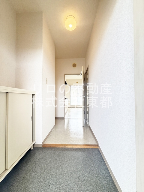 玄関　下駄箱付なので、玄関はいつでもスッキリ片付きますね☆