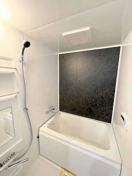 バス・シャワールーム　追い焚き機能付き