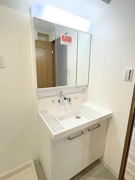 洗面設備　洗髪洗面化粧台