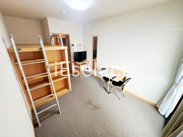 居室・リビング　家具家電付きで楽々入居♪