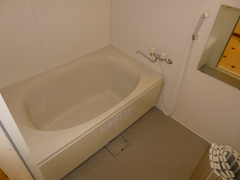 バス・シャワールーム　※別部屋写真