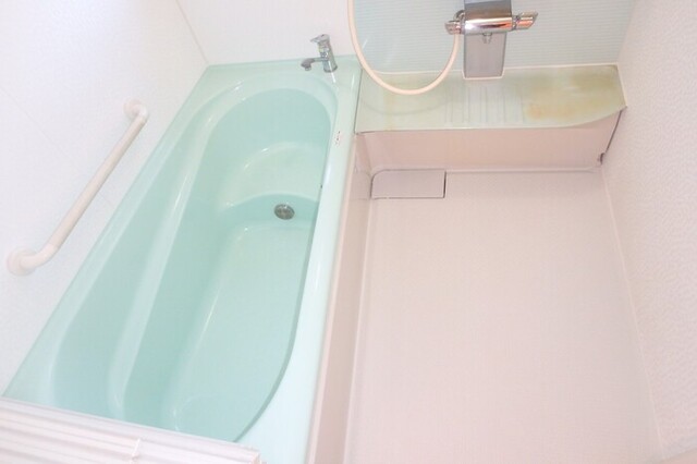 バス・シャワールーム　浴室