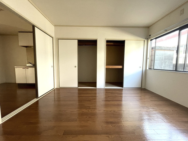 居室・リビング　北側6帖洋室です