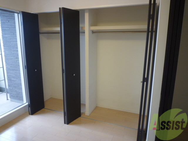 収納　クローゼット開けましたーハンガーポール付きの使いやすい収納