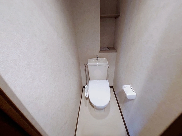 トイレ　温水洗浄便座