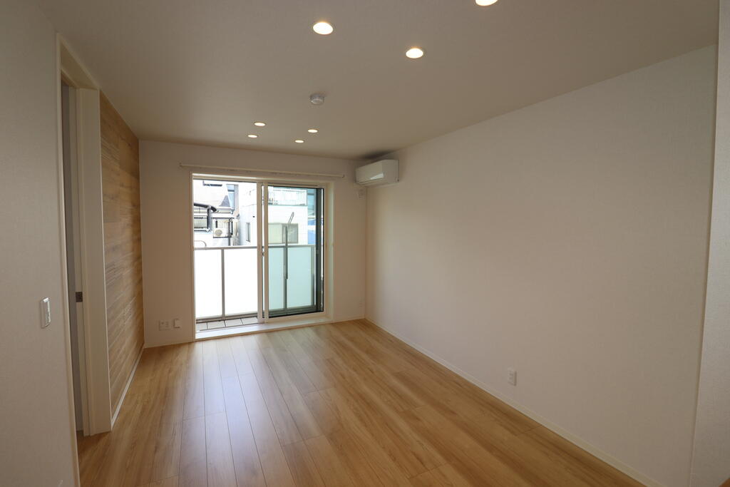 居室・リビング　リビング：別号室の写真