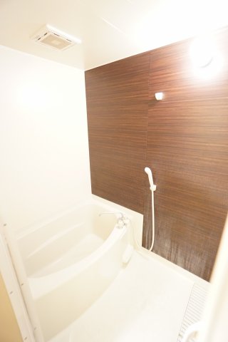 バス・シャワールーム　※同物件・反転タイプの写真です。